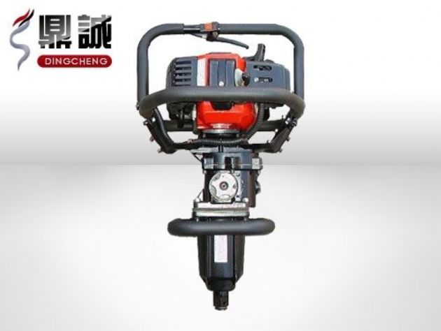 點(diǎn)擊查看詳細(xì)信息<br>標(biāo)題：便攜式內(nèi)燃扳手 閱讀次數(shù)：4119